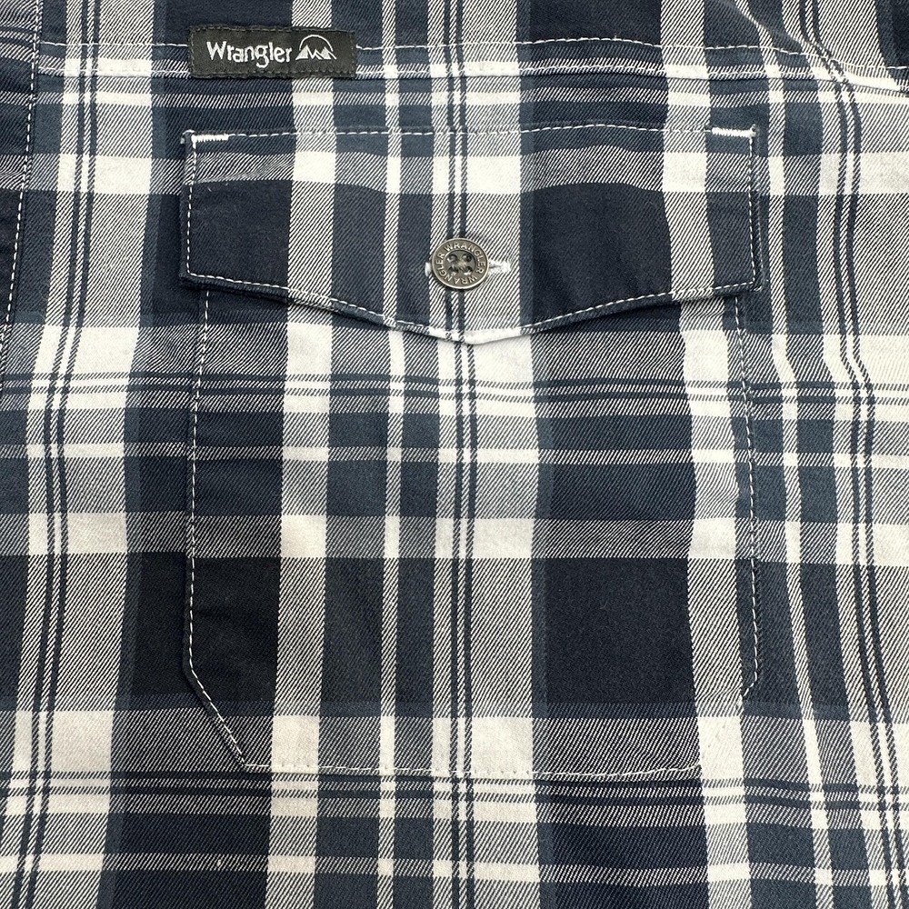 Wrangler Shirt Mens XL Blue Plaid Short Sleeve Button Up Vented Outdoor‎ Hiking - Picture 6 of 13